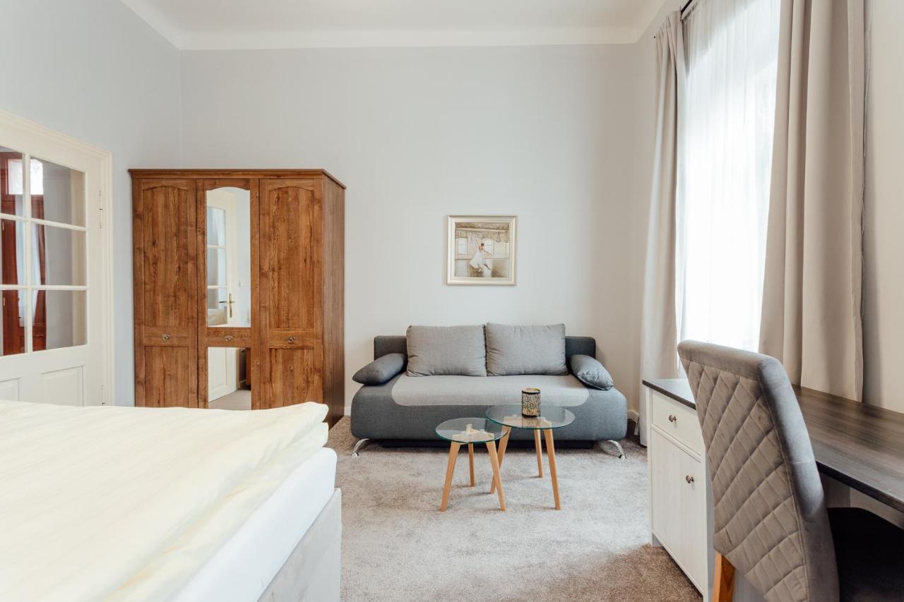 Botanicky Dvor Aparthotel Banská Štiavnica Buitenkant foto