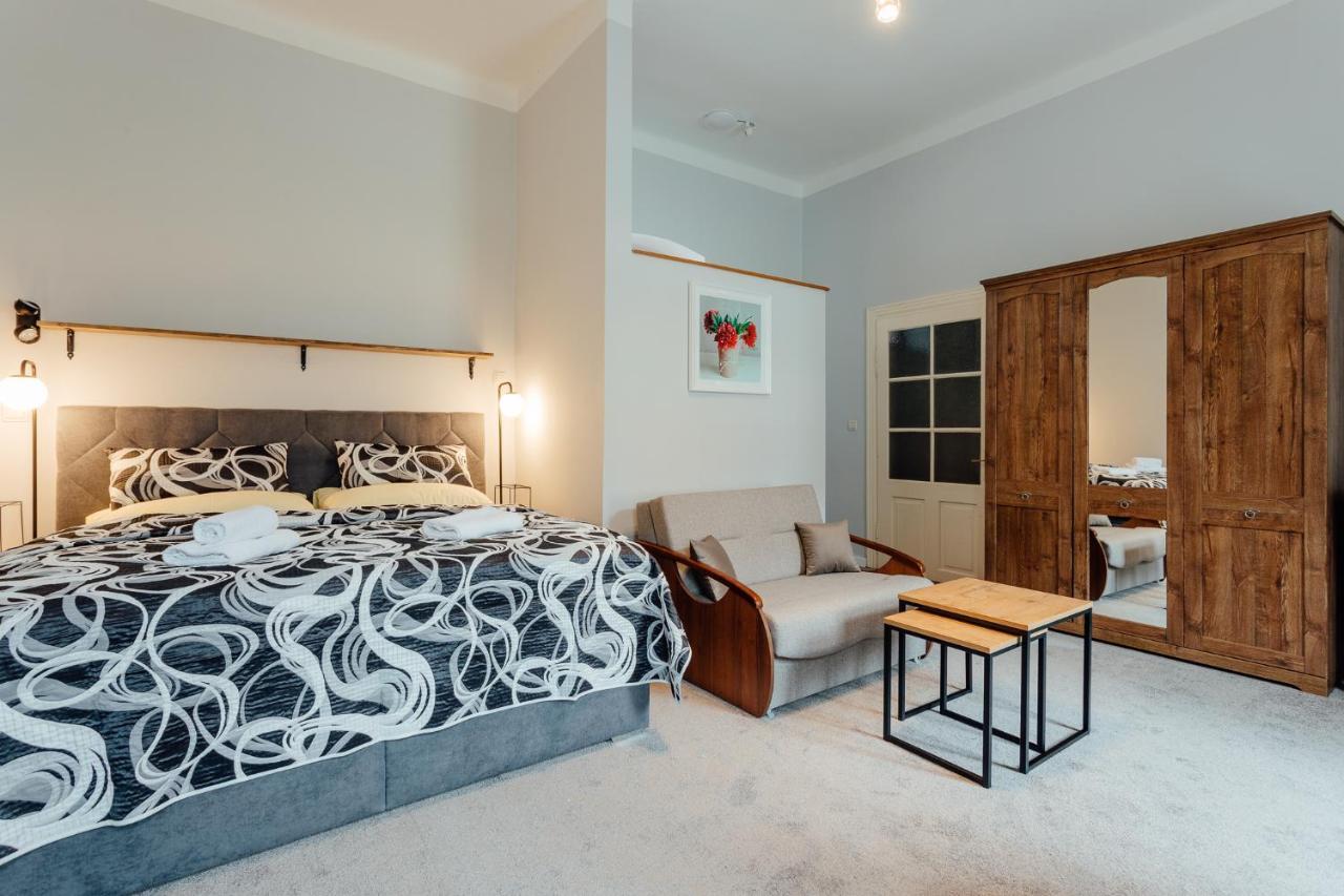 Botanicky Dvor Aparthotel Banská Štiavnica Buitenkant foto