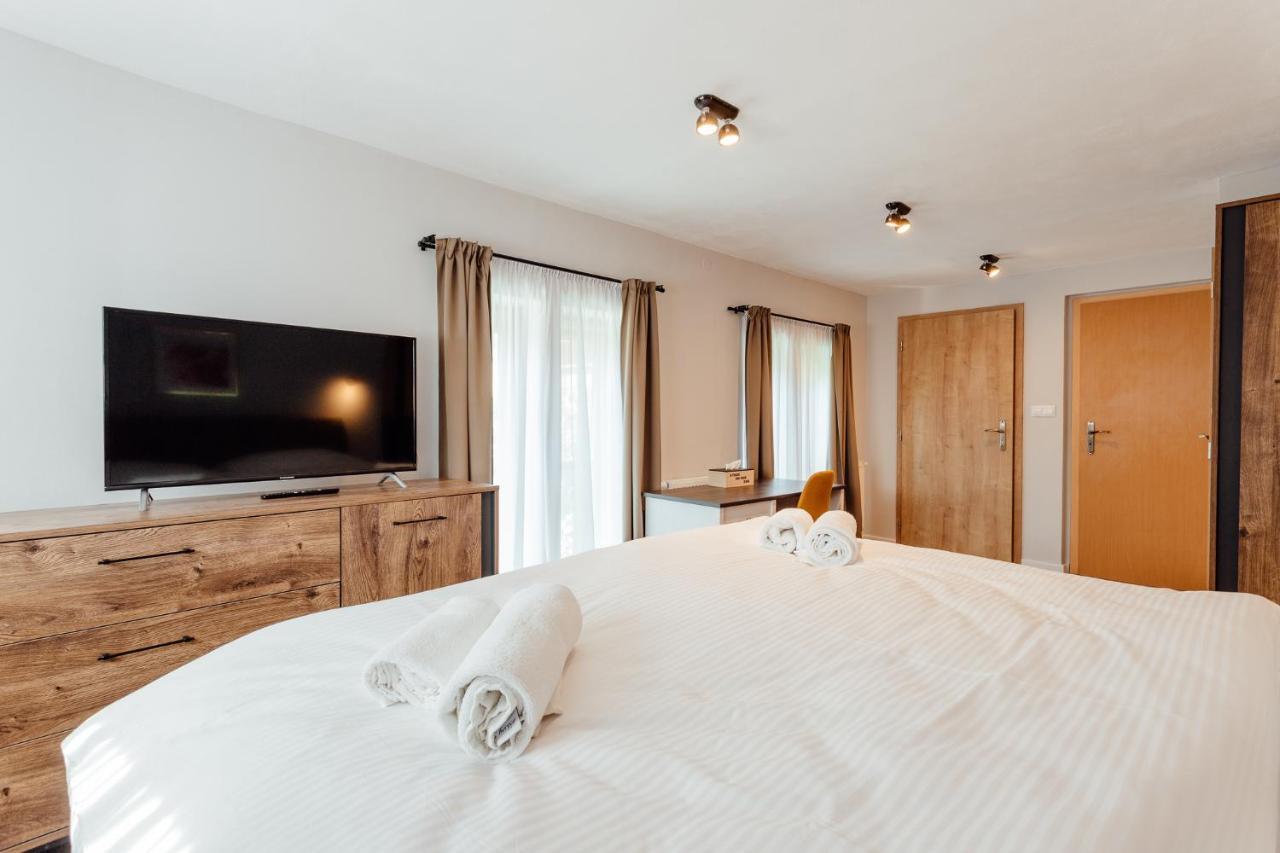 Botanicky Dvor Aparthotel Banská Štiavnica Buitenkant foto