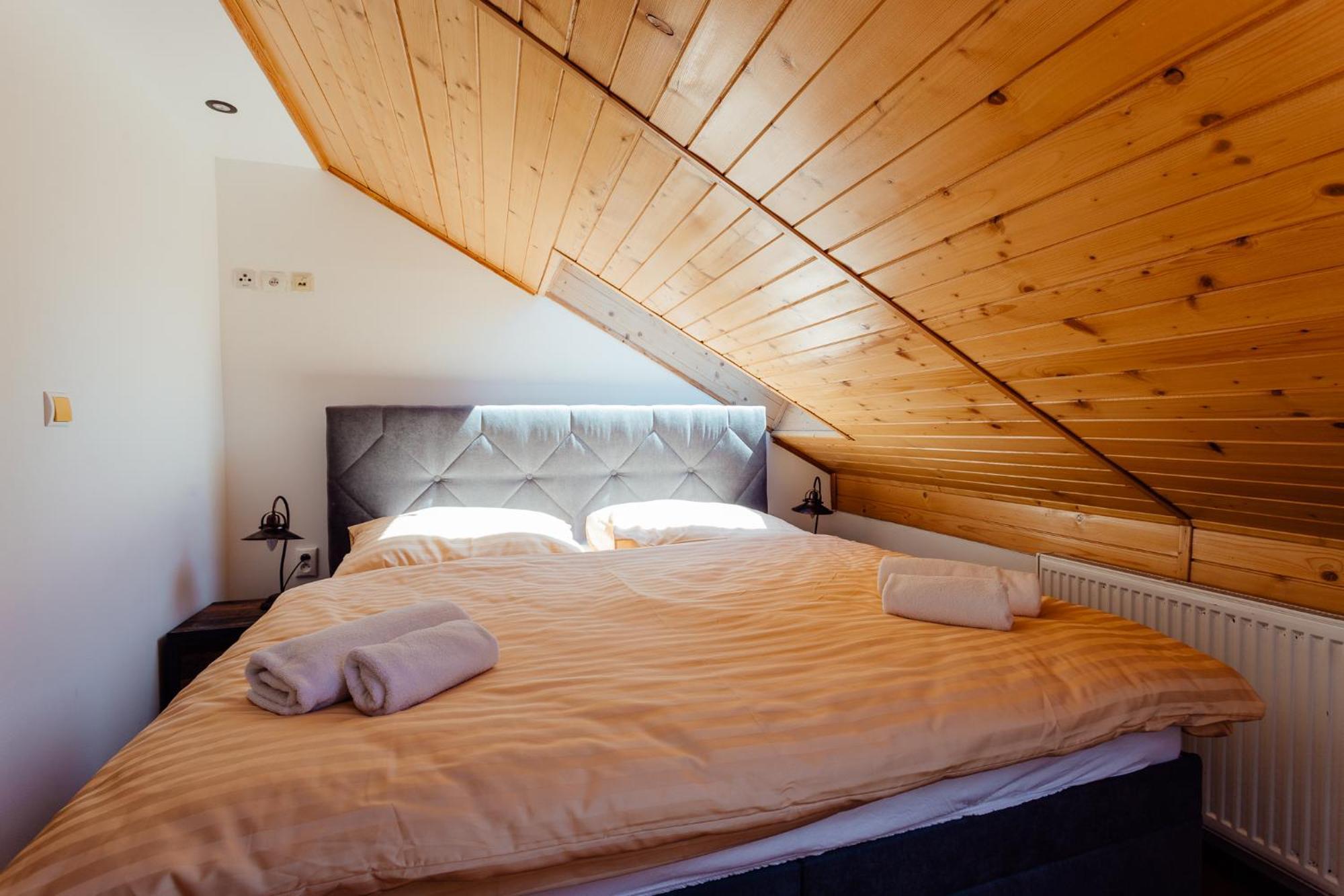 Botanicky Dvor Aparthotel Banská Štiavnica Buitenkant foto