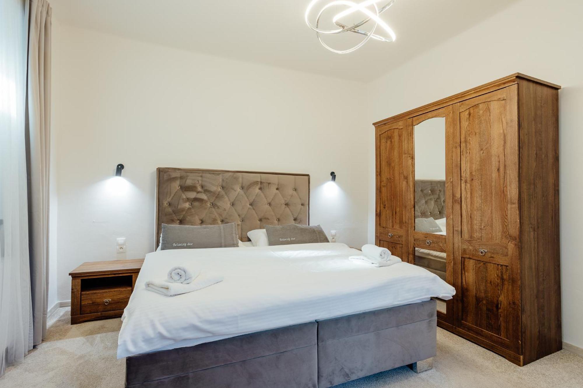 Botanicky Dvor Aparthotel Banská Štiavnica Buitenkant foto